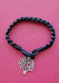 Bracelet with tree pendant